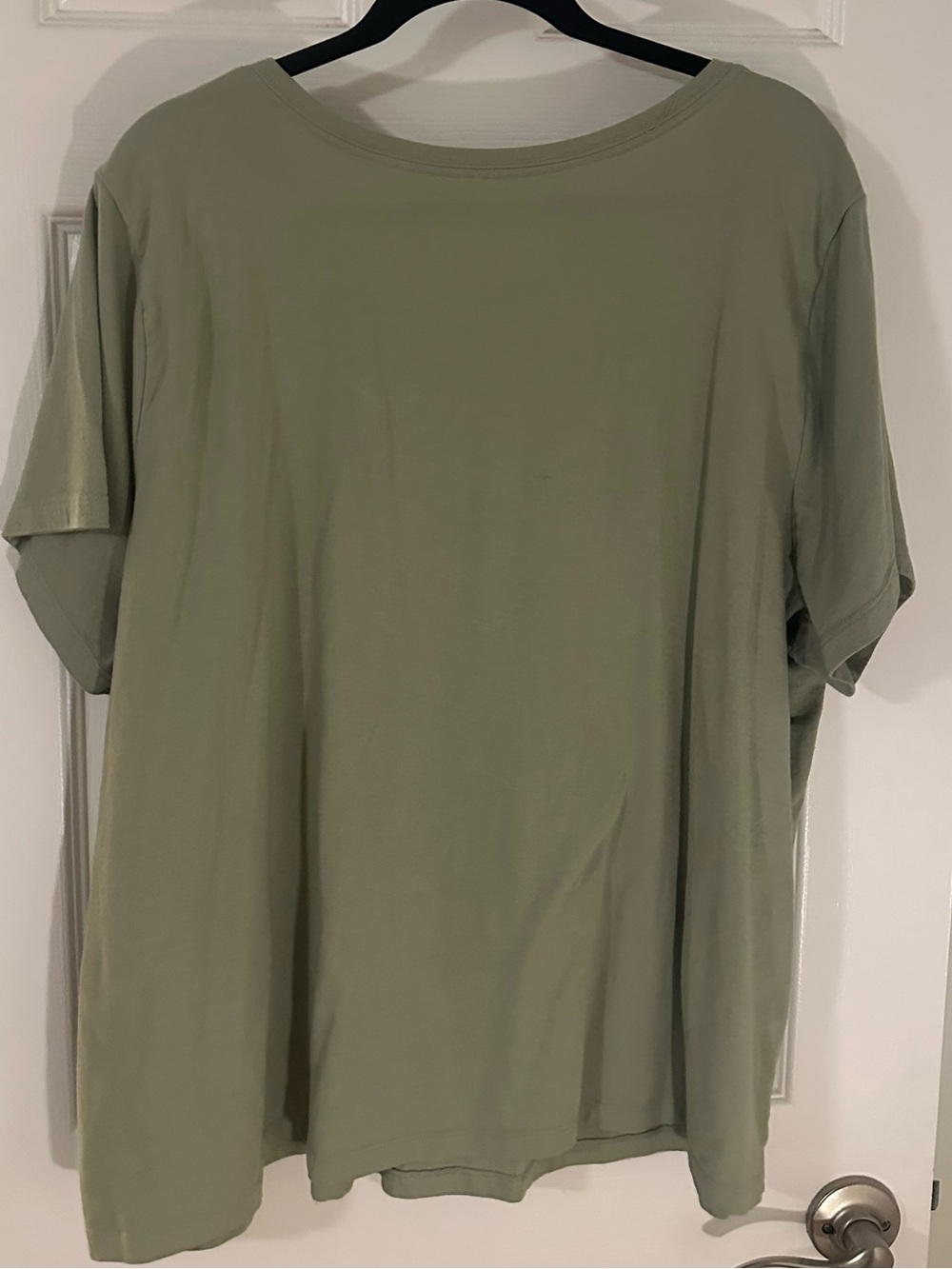 Ava & Viv Olive Green V-Neck Short Sleeve Top - Picture 3 of 3